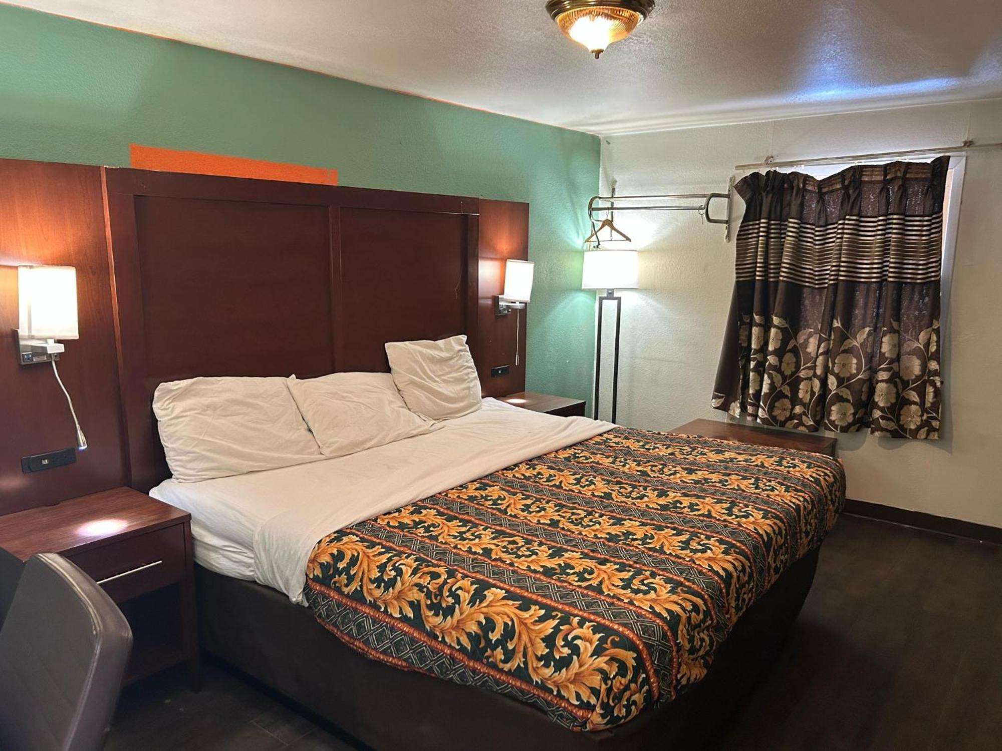 Hillcrest Motel By Oyo Aurora Near Lawrenceburg المظهر الخارجي الصورة