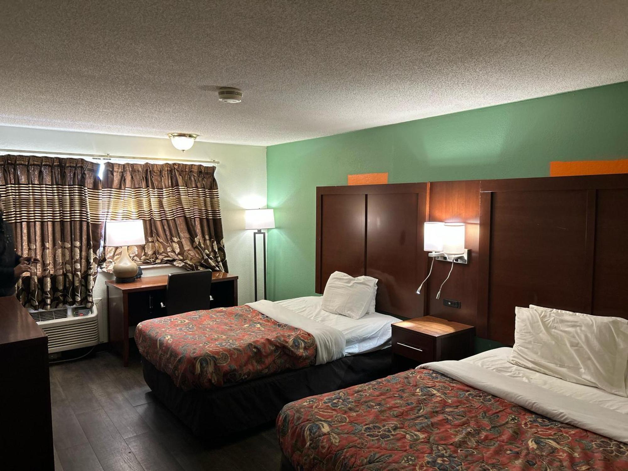 Hillcrest Motel By Oyo Aurora Near Lawrenceburg المظهر الخارجي الصورة