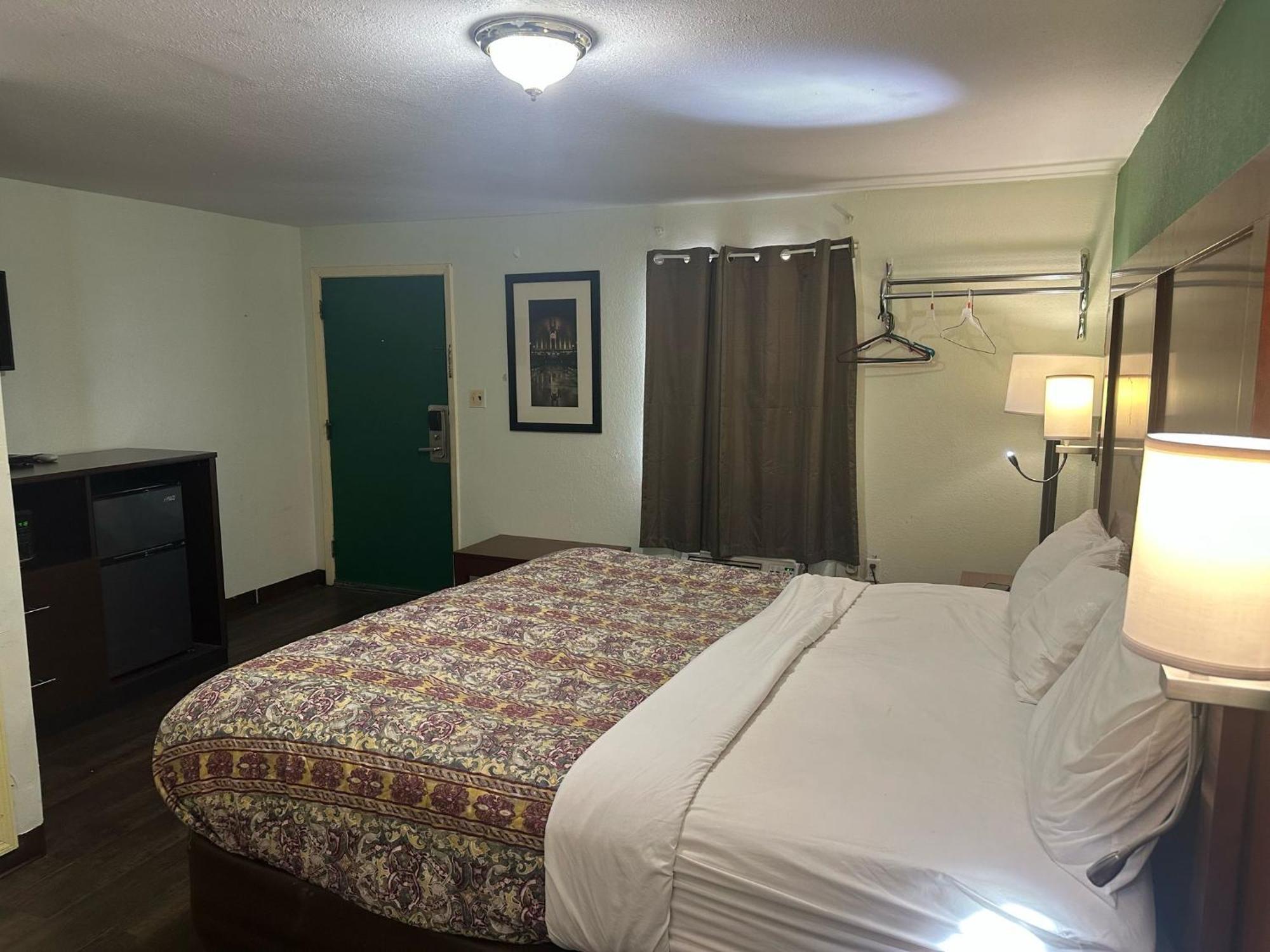 Hillcrest Motel By Oyo Aurora Near Lawrenceburg المظهر الخارجي الصورة