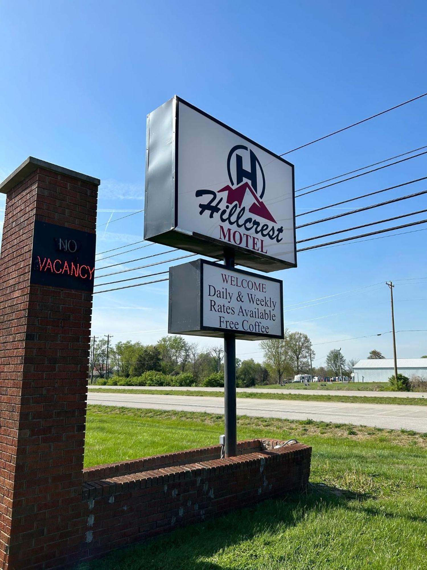Hillcrest Motel By Oyo Aurora Near Lawrenceburg المظهر الخارجي الصورة
