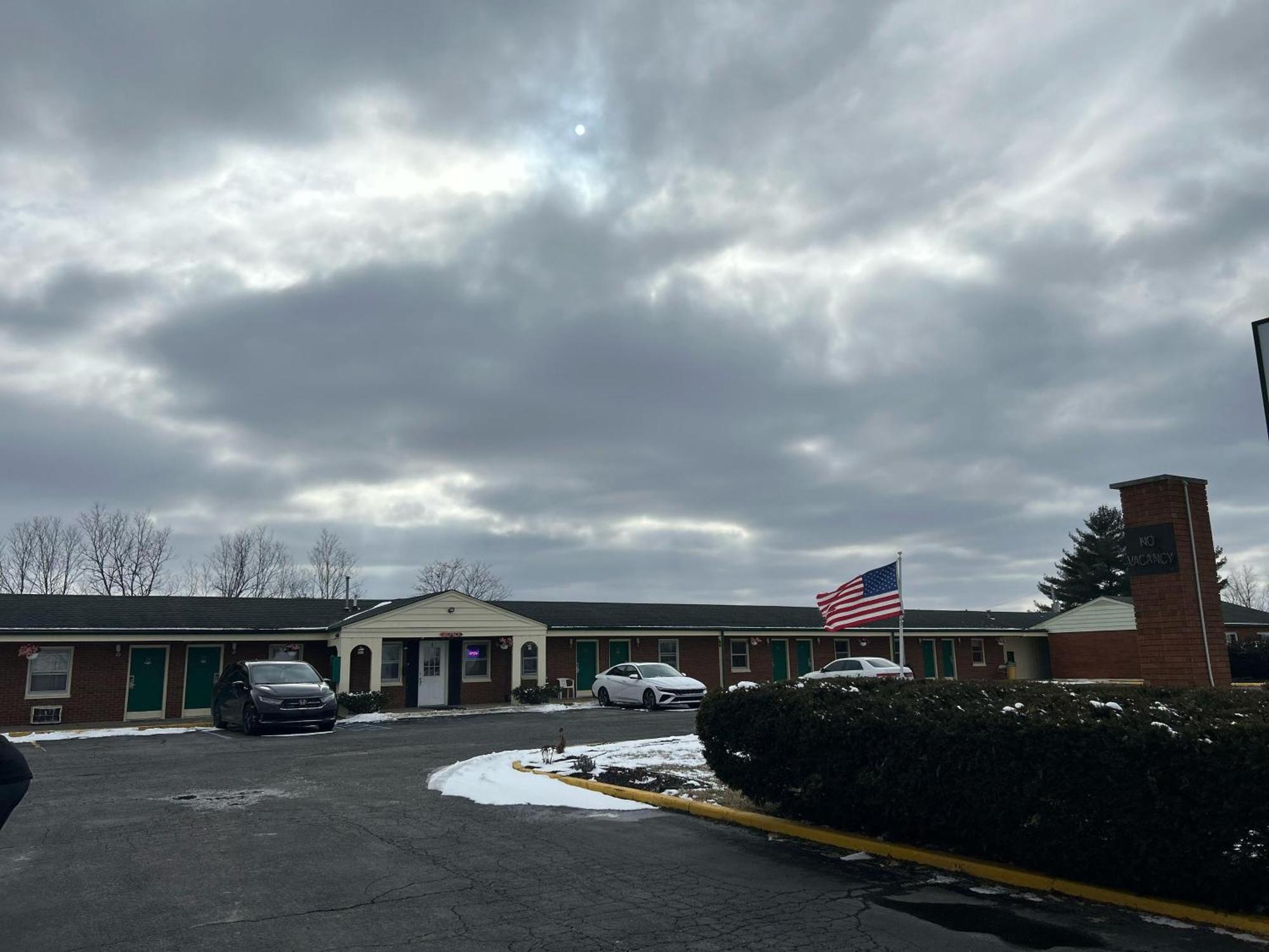 Hillcrest Motel By Oyo Aurora Near Lawrenceburg المظهر الخارجي الصورة