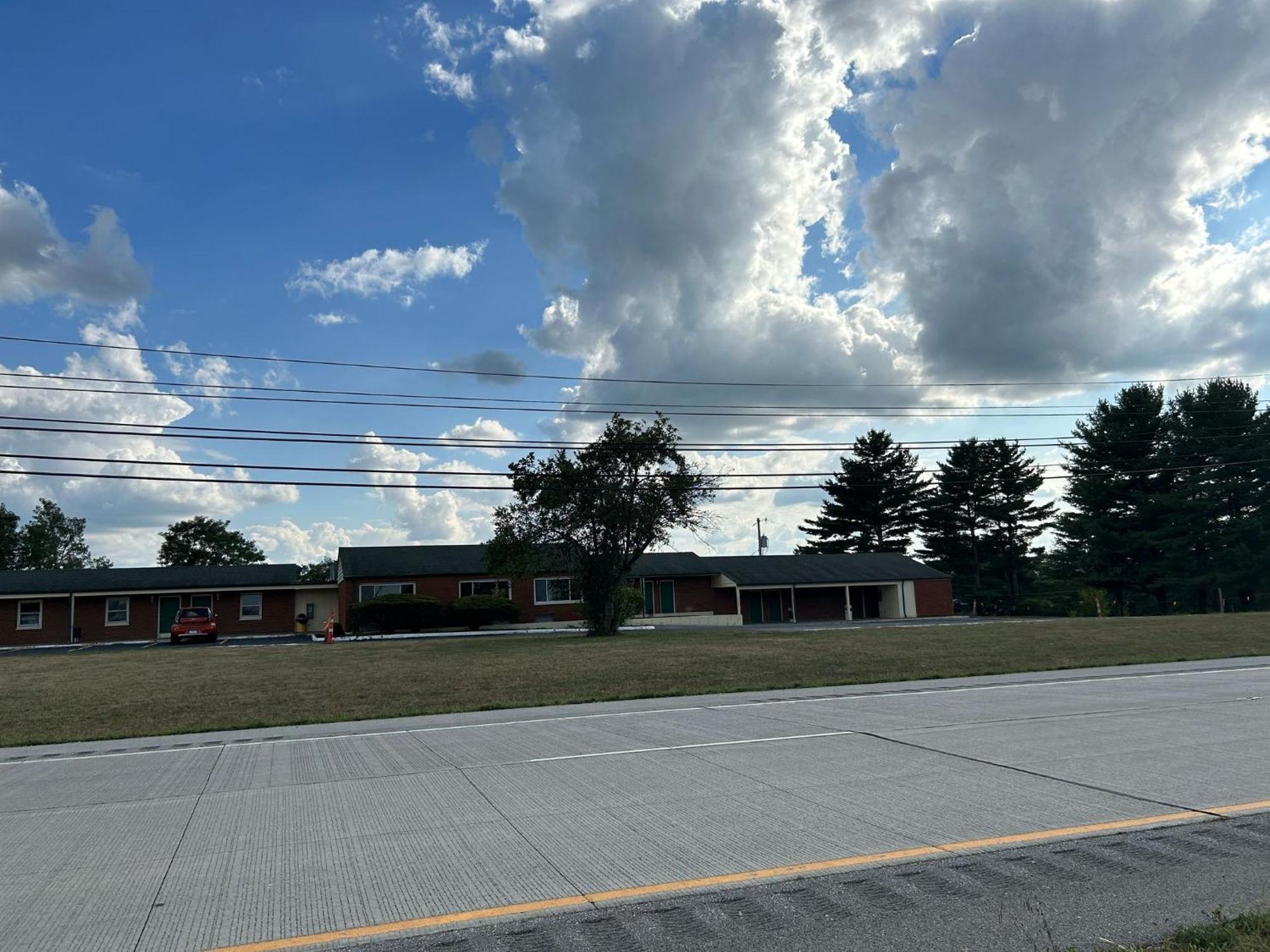 Hillcrest Motel By Oyo Aurora Near Lawrenceburg المظهر الخارجي الصورة
